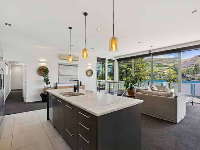 18A Loop Road, Kelvin Heights