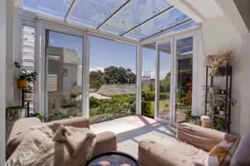 2/15 Bridgewater Road, Parnell