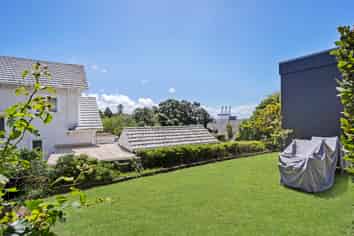 2/15 Bridgewater Road, Parnell