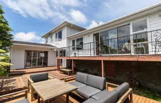 17 Peterhouse Street, Tawa