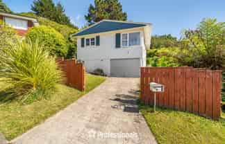 8 Harlow Grove, Wainuiomata