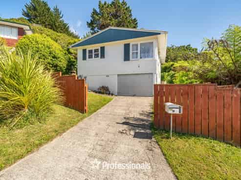 8 Harlow Grove, Wainuiomata