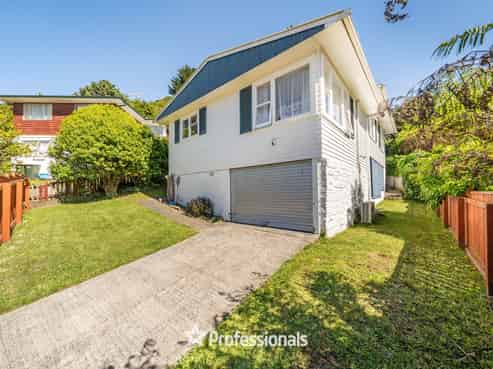 8 Harlow Grove, Wainuiomata