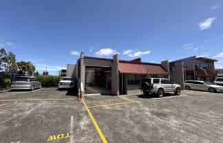 Prime road-front industrial unit – Ready to go