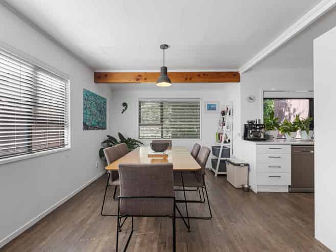 13A Black Road, Paengaroa