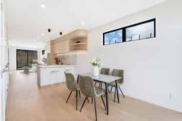 2/55 Tahetoka Street, Westgate