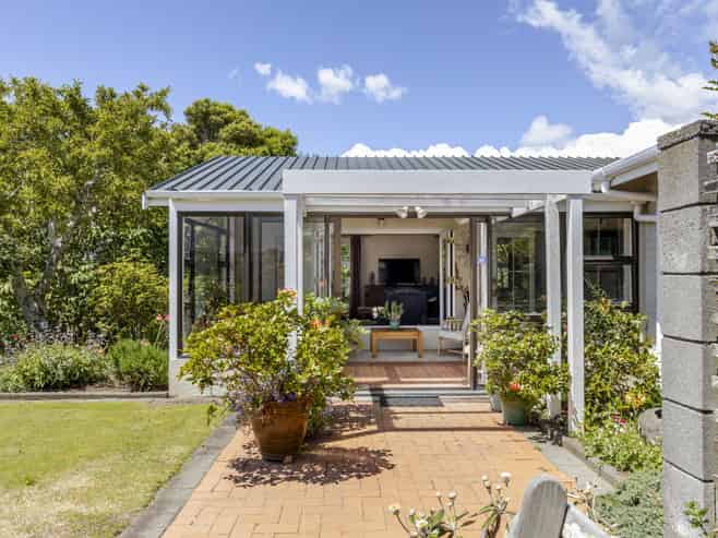 48A Dorset Avenue, Westown