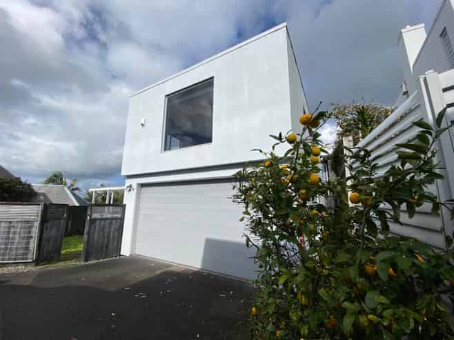 25c Walmsley Road, St Heliers