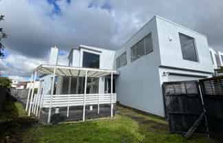 25c Walmsley Road, St Heliers