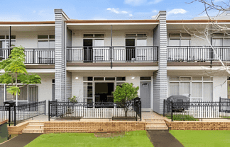 4/44 Carlos Drive, Flat Bush