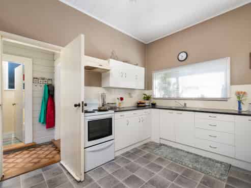 2 Phillip Street, Solway