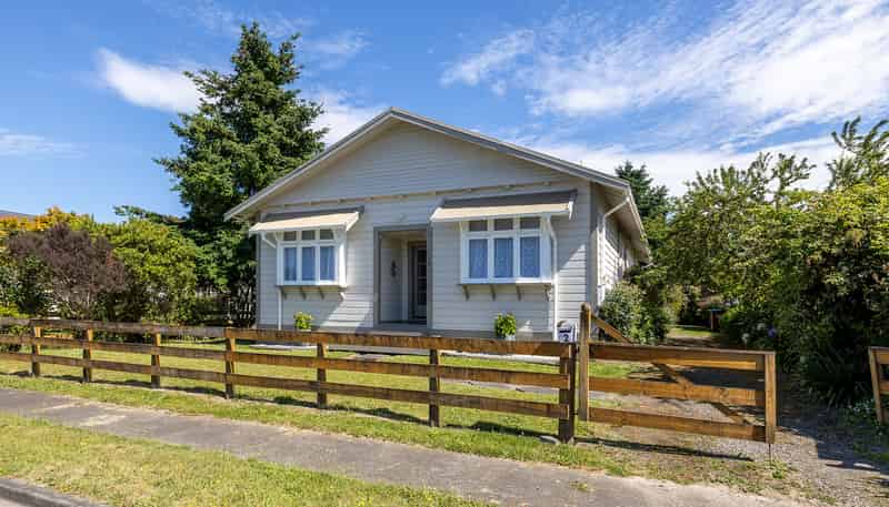 2 Philip Street, Solway