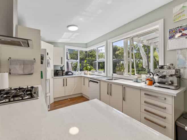 15 Hugh Street, Sawyers Bay