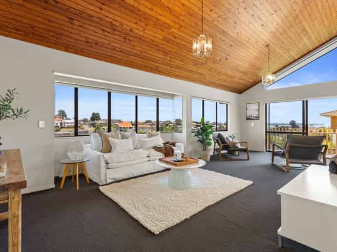 102 Pillans Road, Otumoetai