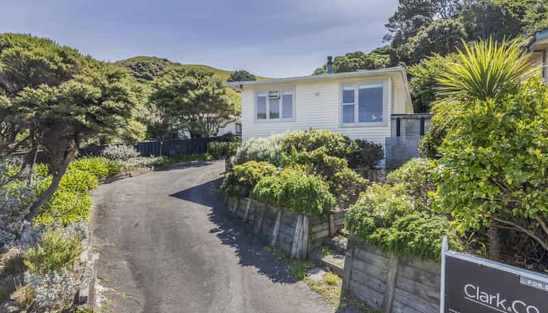 12 Raroa Place, Pukerua Bay