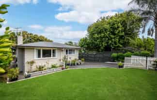 53 Bond Crescent, Forrest Hill