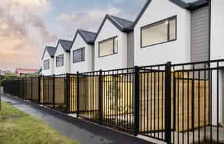 4/30 Dundonald Street, Tainui