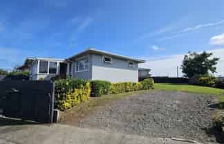 2 Ranfurly Street, Waitara