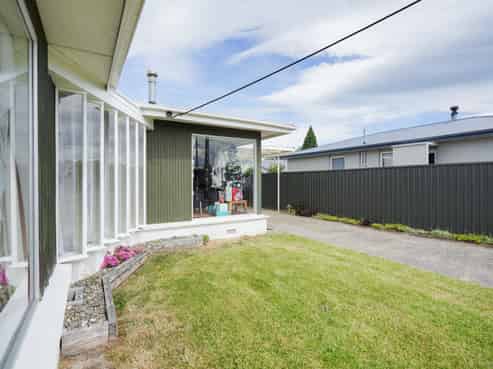 24 Mackenzie Street, Winton