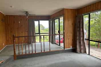 76 Kaipara Coast Highway, Helensville