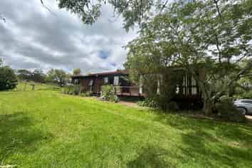 76 Kaipara Coast Highway, Helensville