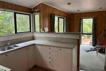 76 Kaipara Coast Highway, Helensville