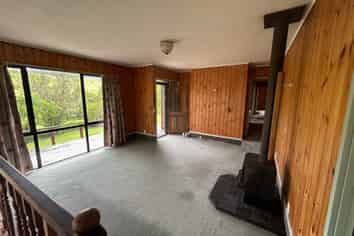 76 Kaipara Coast Highway, Helensville