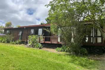 76 Kaipara Coast Highway, Helensville