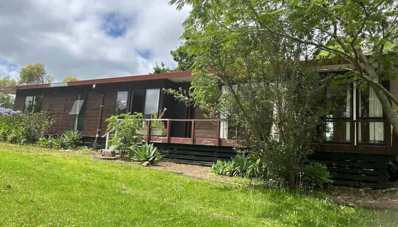 76 Kaipara Coast Highway, Helensville