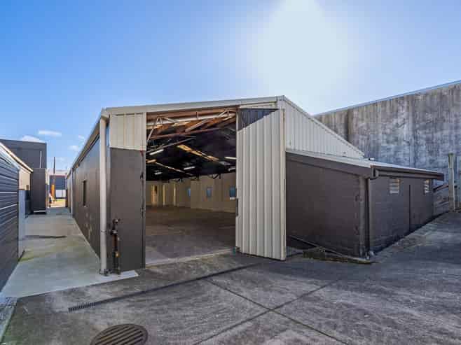 Versatile City Fringe Offering