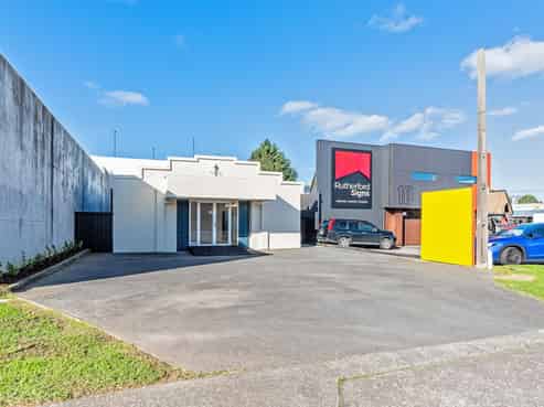 Versatile City Fringe Offering