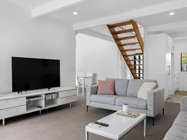 10/140 Office Road, Merivale