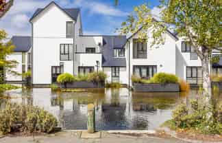 10/140 Office Road, Merivale