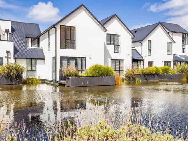 10/140 Office Road, Merivale