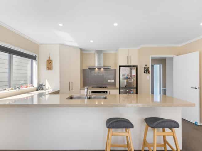 1 Chalfont Road, Silverstream