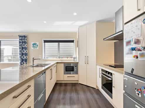 1 Chalfont Road, Silverstream