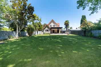 112 Willowpark Road South, Akina