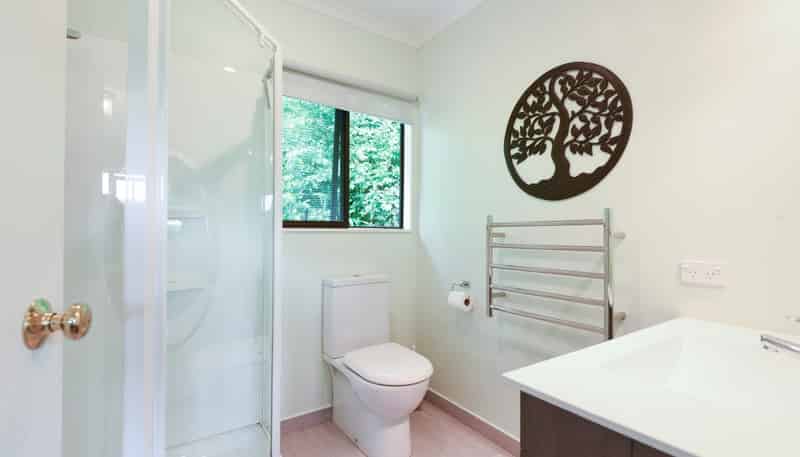 82 Thompsons Road, Okoia