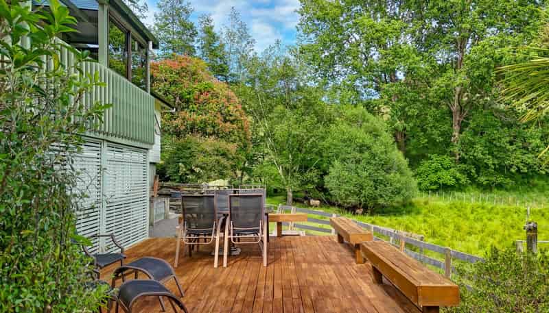 82 Thompsons Road, Okoia