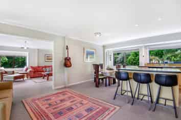 82 Thompsons Road, Okoia