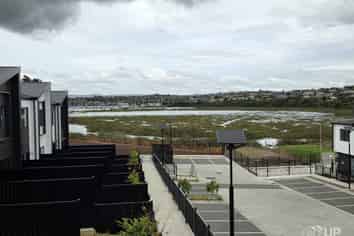 5/3 Firebrick Way, Hobsonville