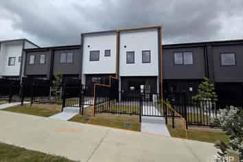 5/3 Firebrick Way, Hobsonville