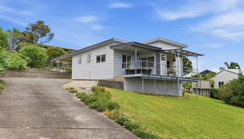45 Seaview Road, Cable Bay