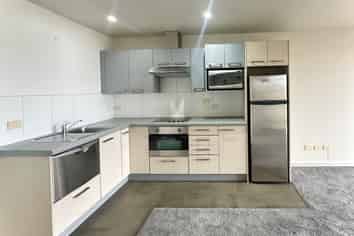 80c Michael Jones Drive, Flat Bush