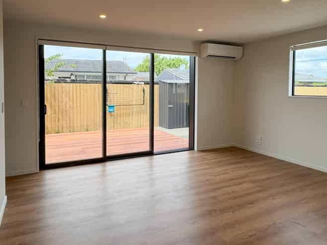 8/527 Hereford Street, Linwood