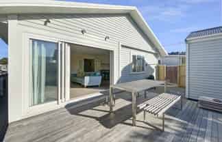 81 Endeavour Street, Lyall Bay