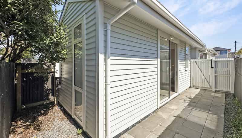 81A Endeavour Street, Lyall Bay