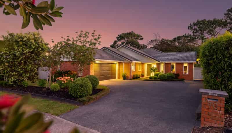 70 Pohutukawa Parade, Riverhead