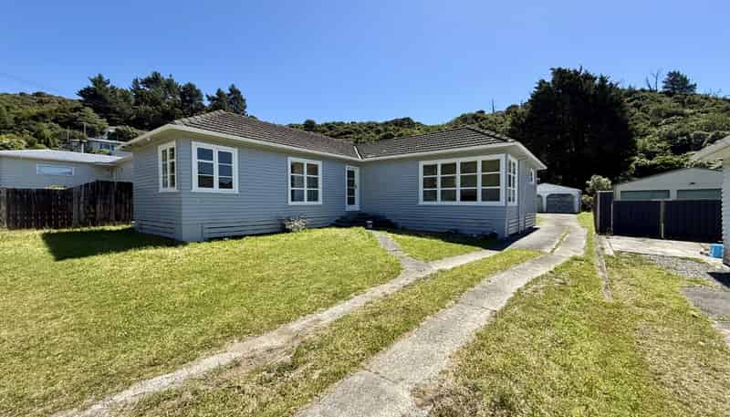 12 Davis Grove, Wainuiomata