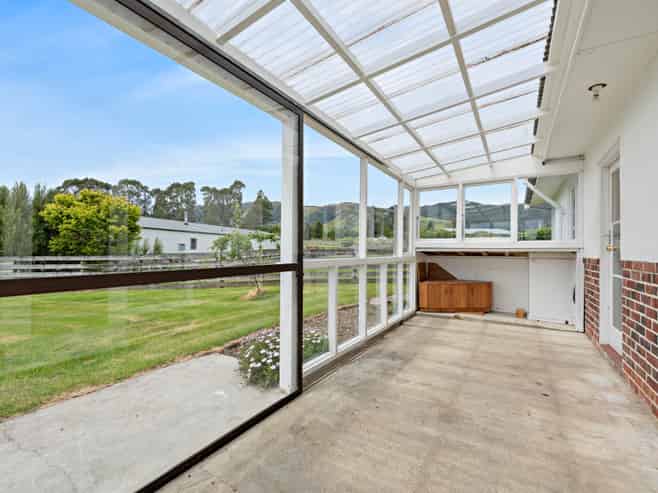 50 & 50a Bushyhill Street, Tapanui